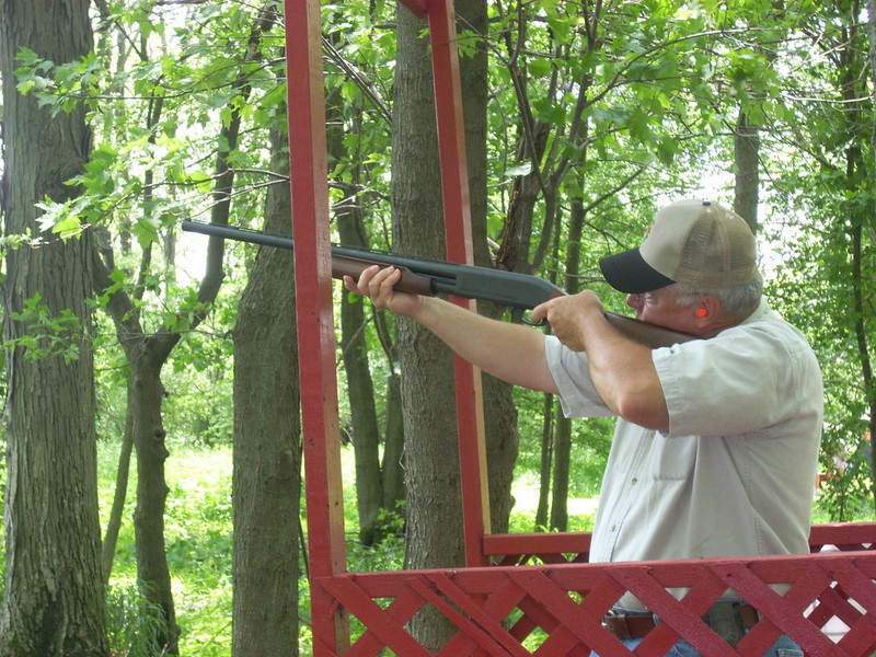man shooting sporting clays at Cherrybend Pheasant farm